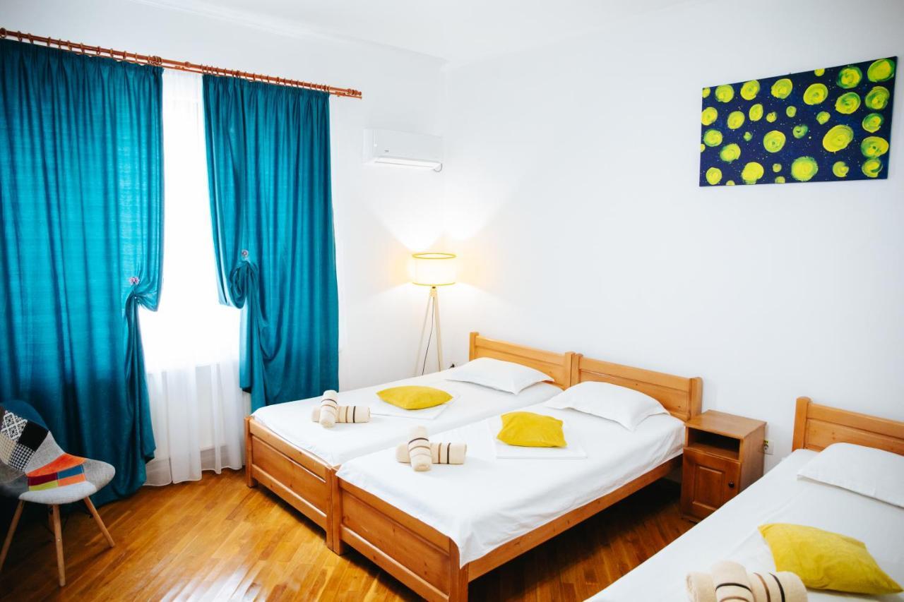 Pensiunea Casa Cristal Târgu Jiu Esterno foto