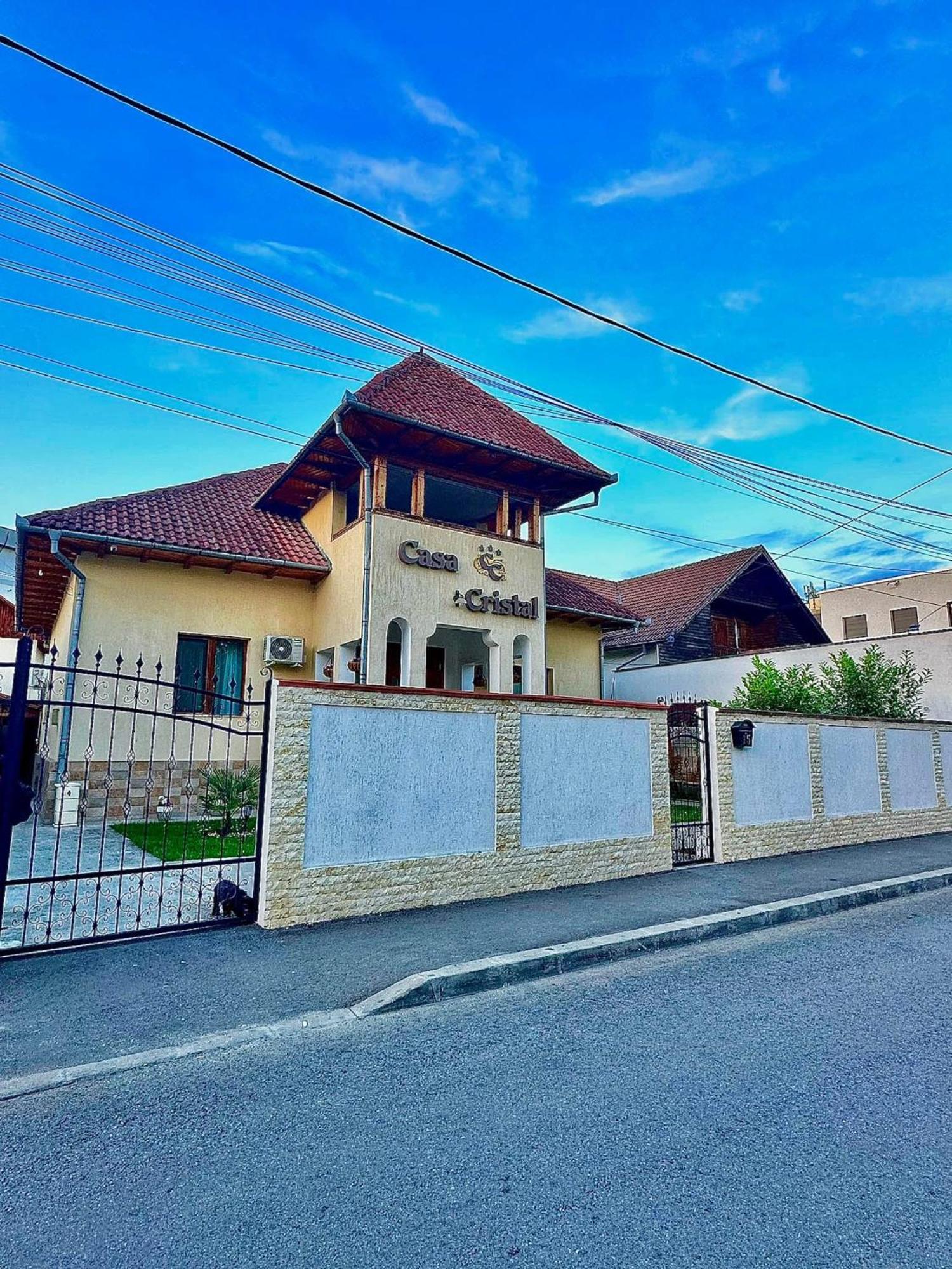 Pensiunea Casa Cristal Târgu Jiu Esterno foto